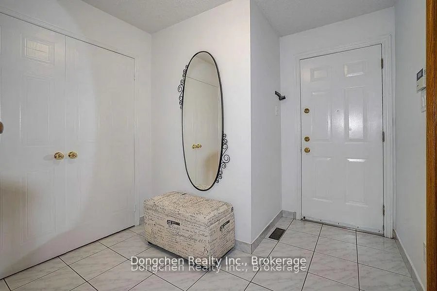 Photo 3 of 145 Brownridge Drive, Vaughan, Brownridge — HOMEH