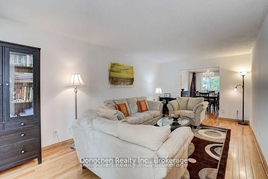 Photo 7 of 145 Brownridge Drive, Vaughan, Brownridge — HOMEH