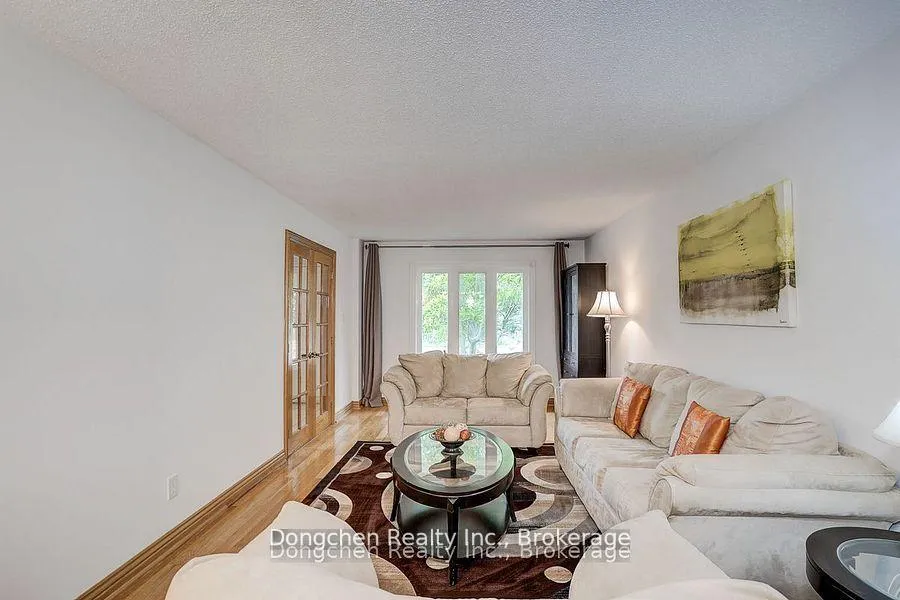 Photo 8 of 145 Brownridge Drive, Vaughan, Brownridge — HOMEH