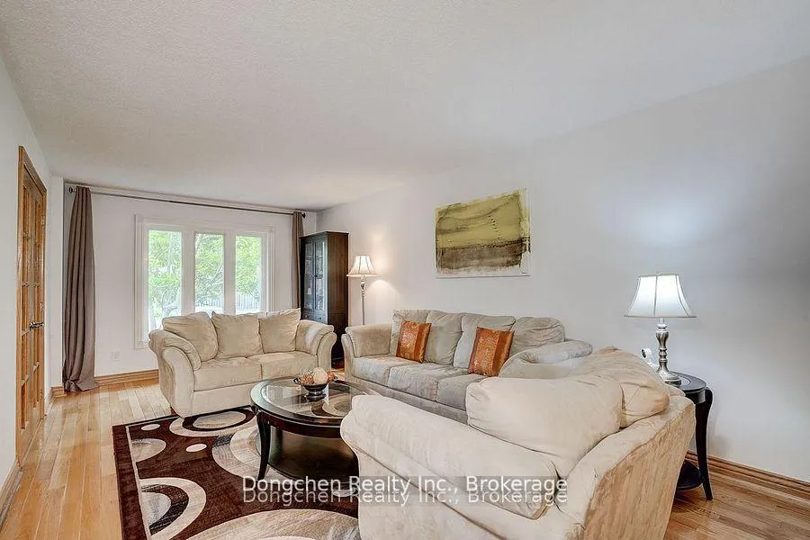 Photo 9 of 145 Brownridge Drive, Vaughan, Brownridge — HOMEH