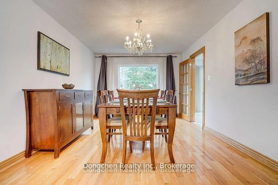 Photo 10 of 145 Brownridge Drive, Vaughan, Brownridge — HOMEH