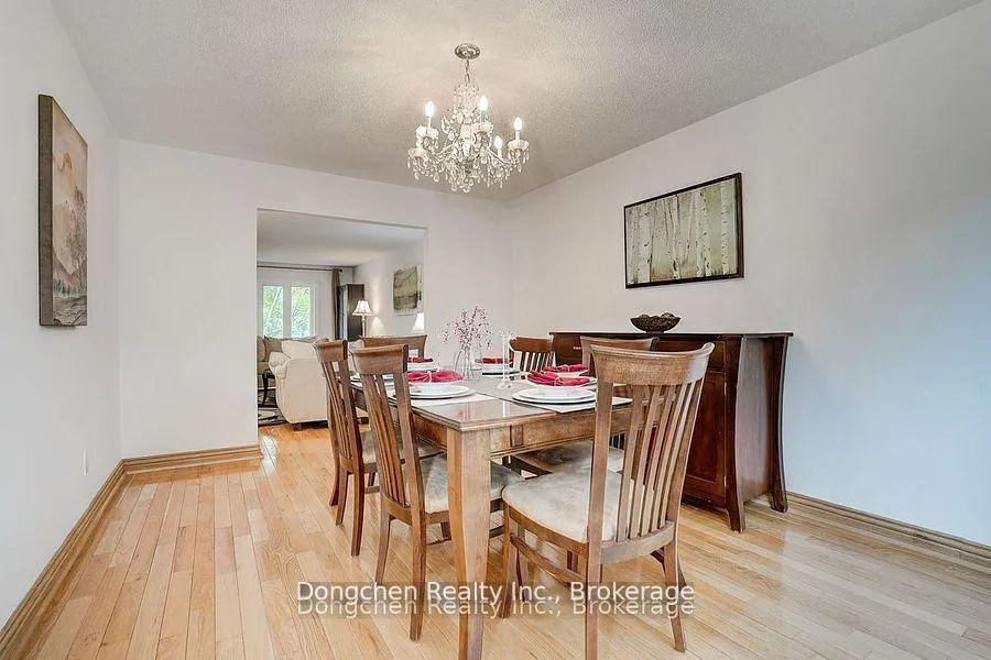 Photo 11 of 145 Brownridge Drive, Vaughan, Brownridge — HOMEH