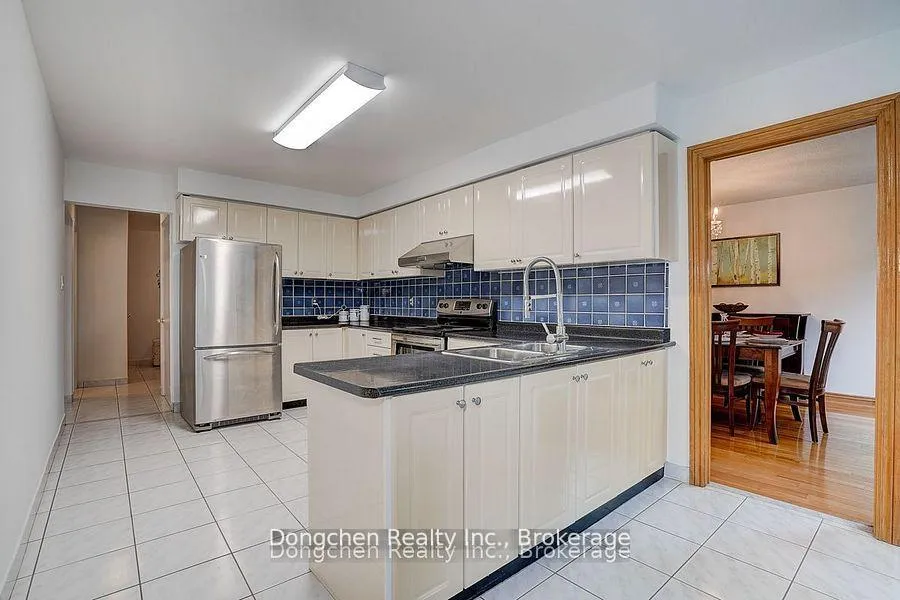 Photo 18 of 145 Brownridge Drive, Vaughan, Brownridge — HOMEH