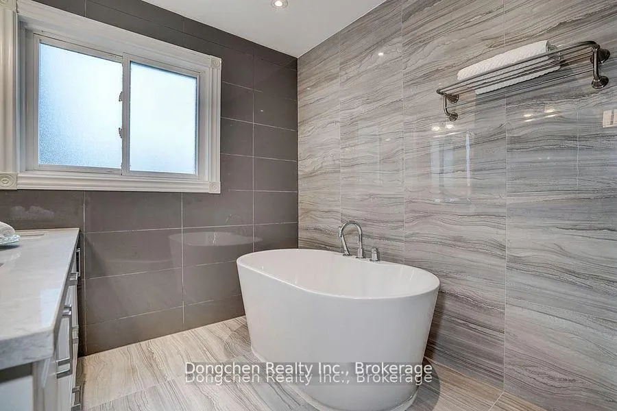 Photo 32 of 145 Brownridge Drive, Vaughan, Brownridge — HOMEH