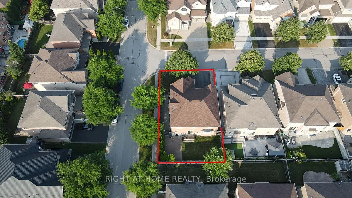 Photo 4 of 101 Heathfield Avenue, Markham, Victoria Manor-Jennings Gate — HOMEH