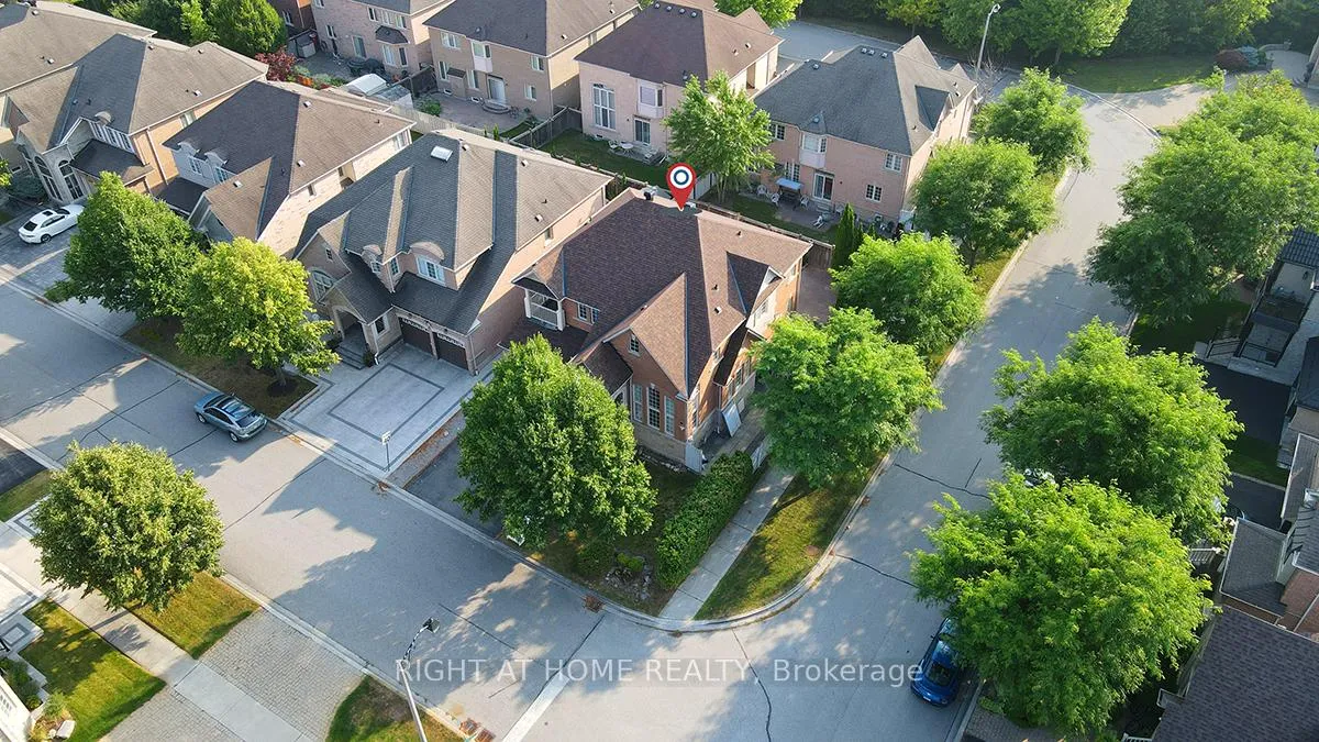 Photo 8 of 101 Heathfield Avenue, Markham, Victoria Manor-Jennings Gate — HOMEH