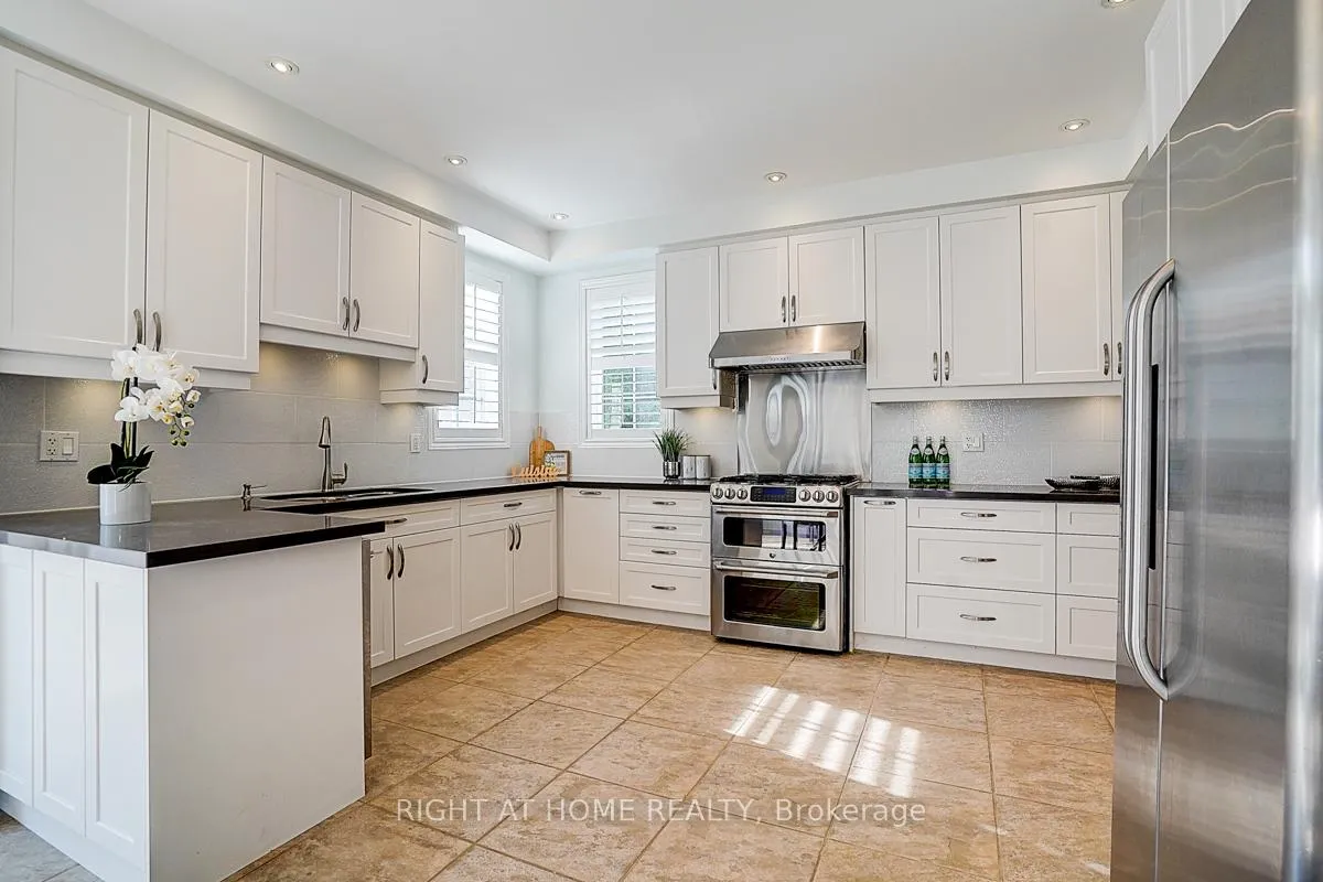 Photo 24 of 101 Heathfield Avenue, Markham, Victoria Manor-Jennings Gate — HOMEH
