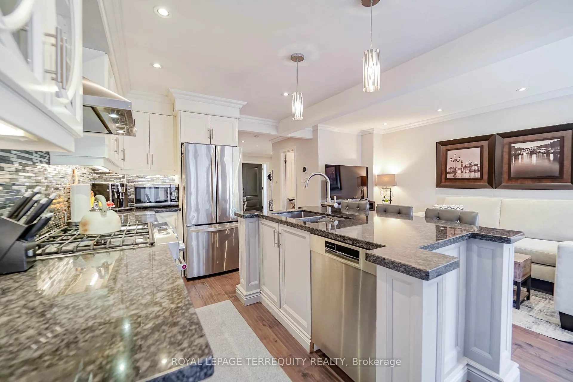 Photo 7 of 9 Stonebriar Drive, Vaughan, Maple — HOMEH