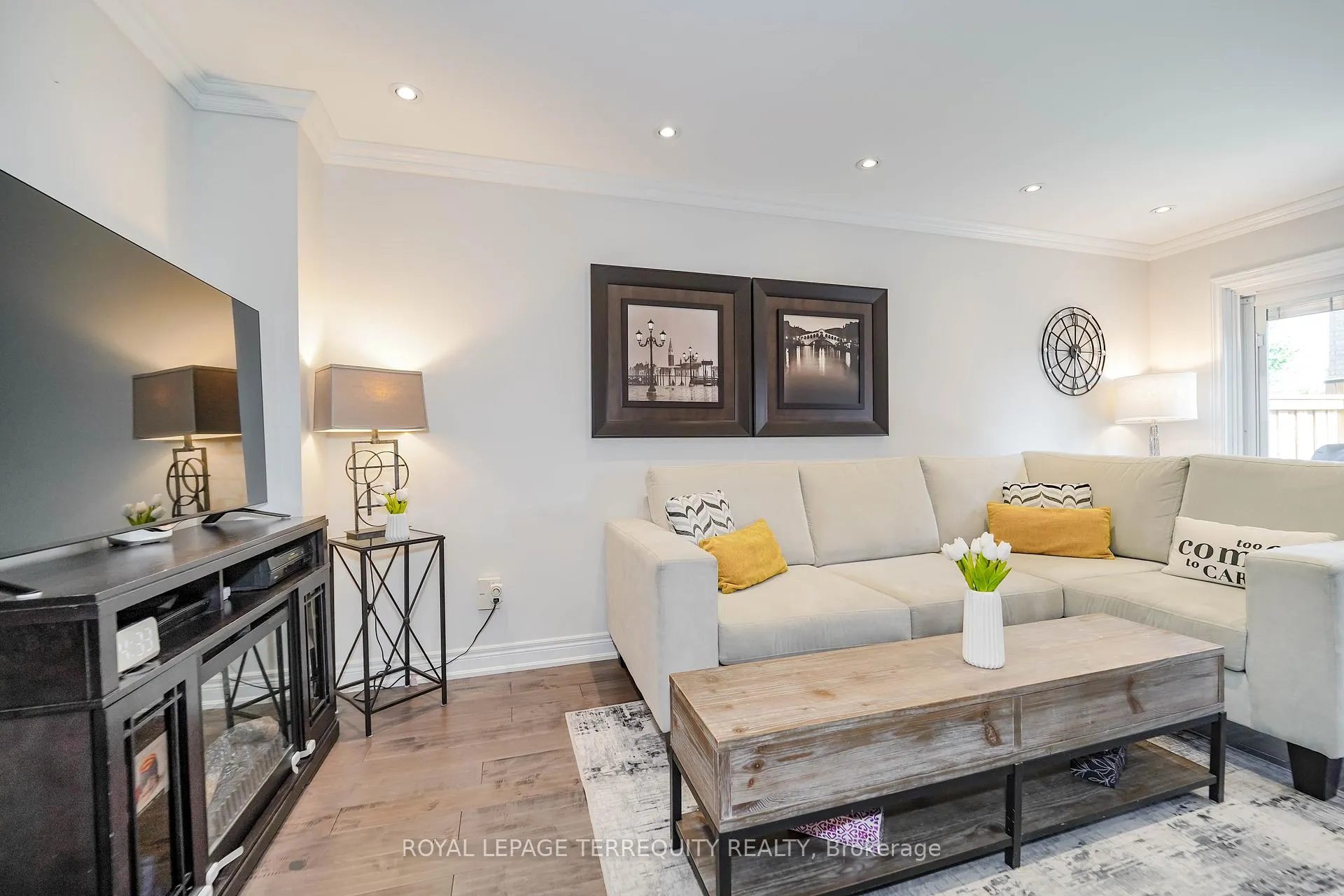 Photo 11 of 9 Stonebriar Drive, Vaughan, Maple — HOMEH