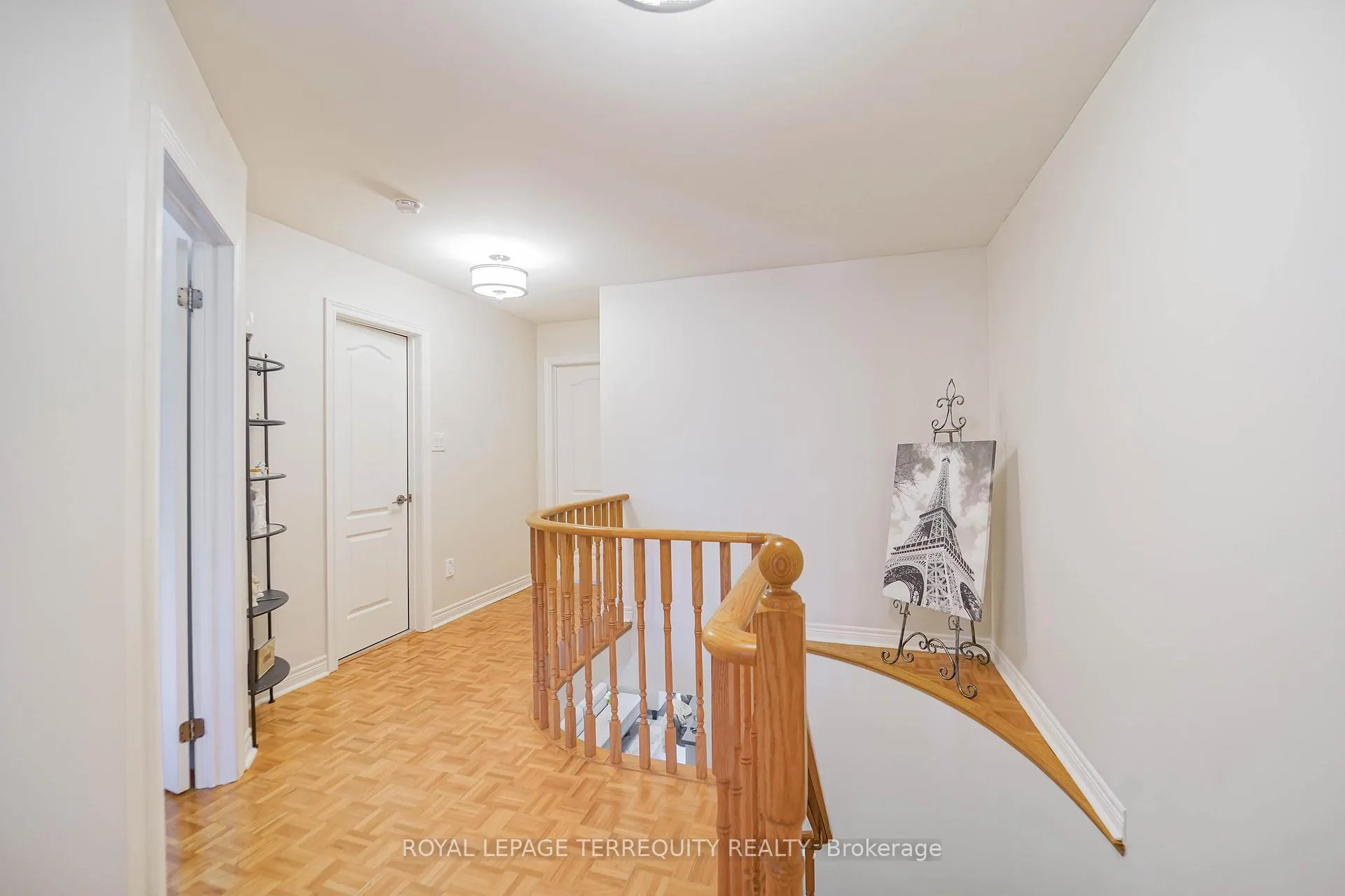 Photo 16 of 9 Stonebriar Drive, Vaughan, Maple — HOMEH