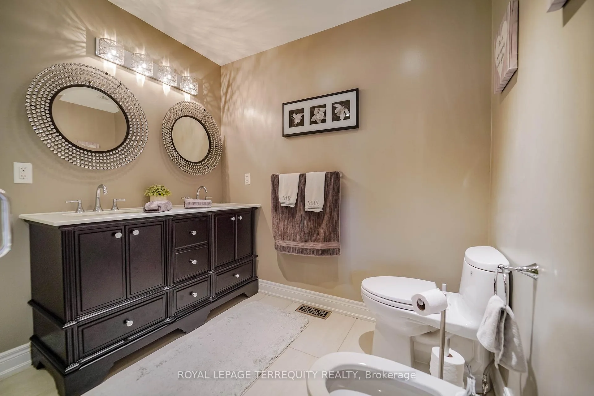 Photo 18 of 9 Stonebriar Drive, Vaughan, Maple — HOMEH