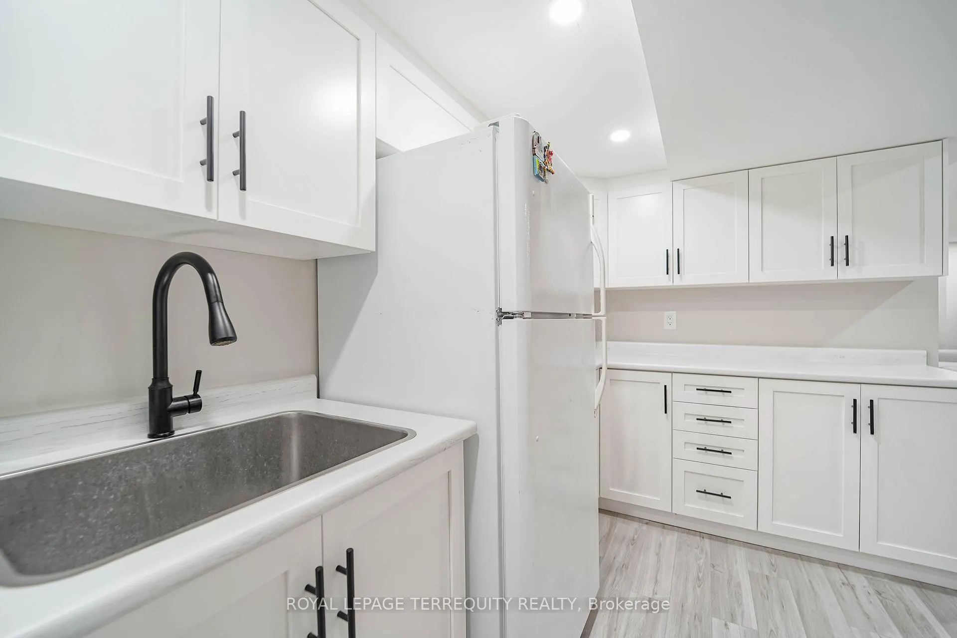Photo 32 of 9 Stonebriar Drive, Vaughan, Maple — HOMEH