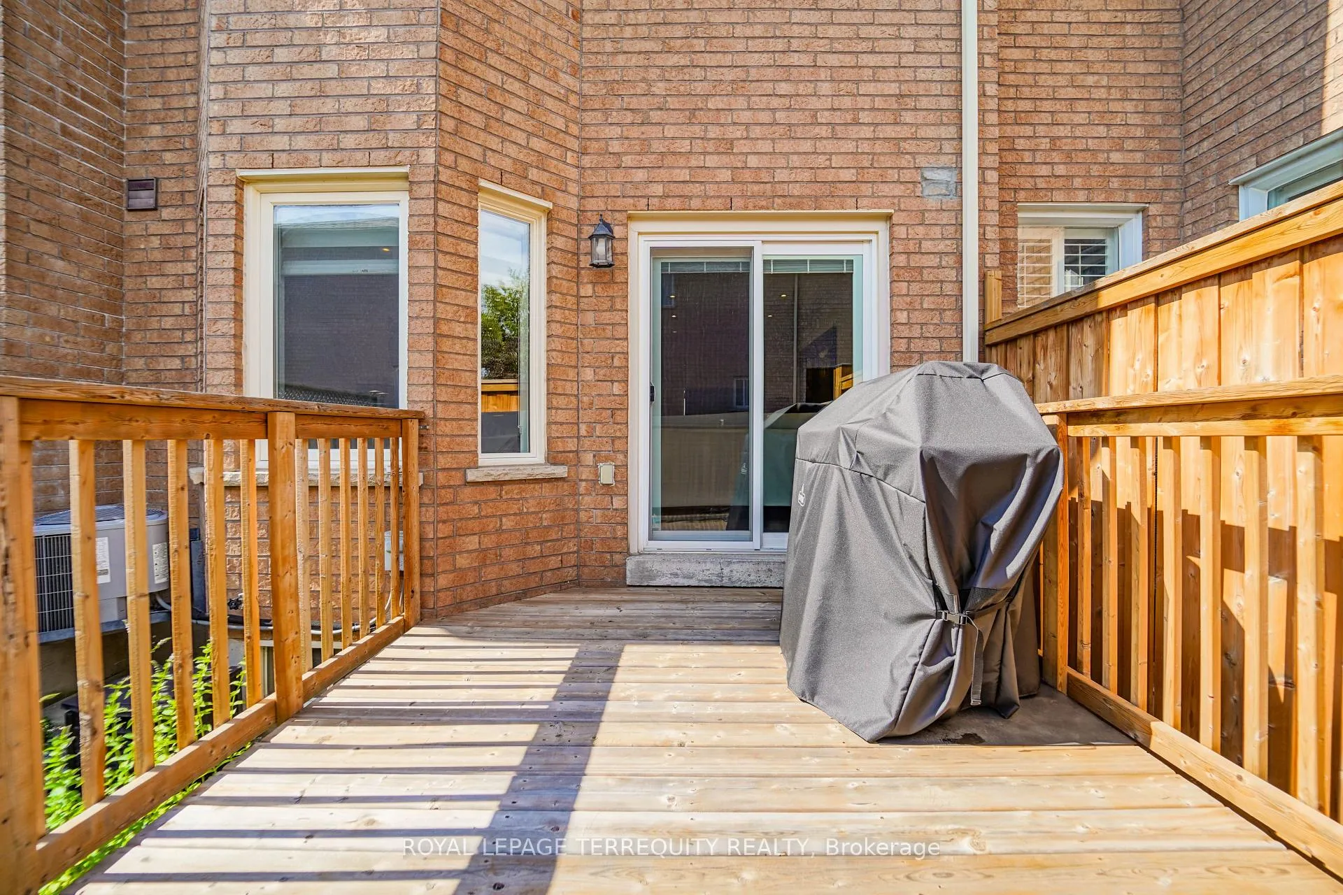Photo 36 of 9 Stonebriar Drive, Vaughan, Maple — HOMEH