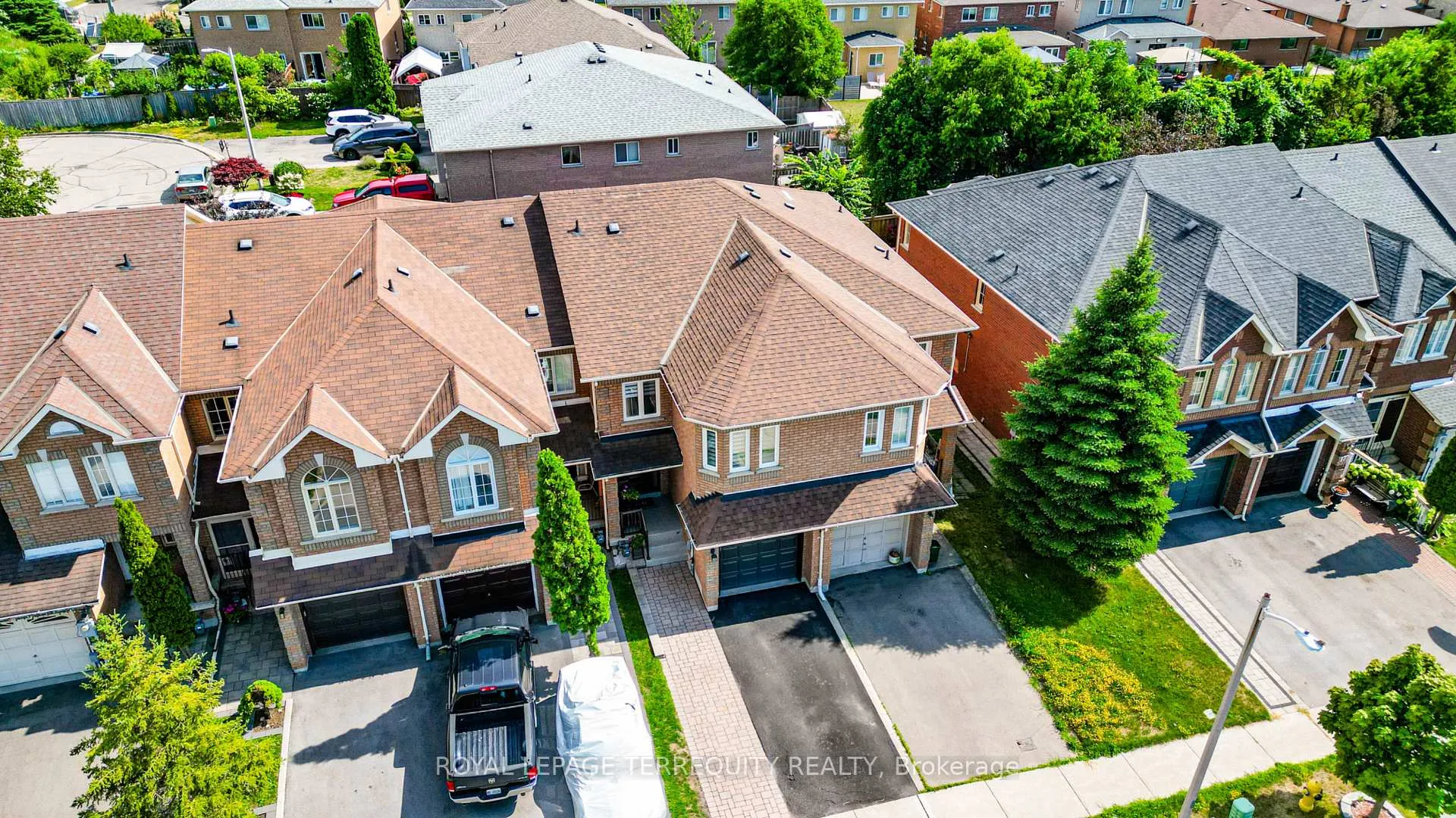 Photo 40 of 9 Stonebriar Drive, Vaughan, Maple — HOMEH