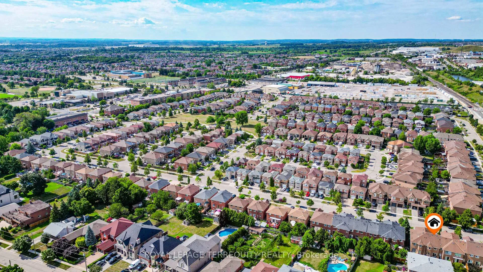 Photo 47 of 9 Stonebriar Drive, Vaughan, Maple — HOMEH