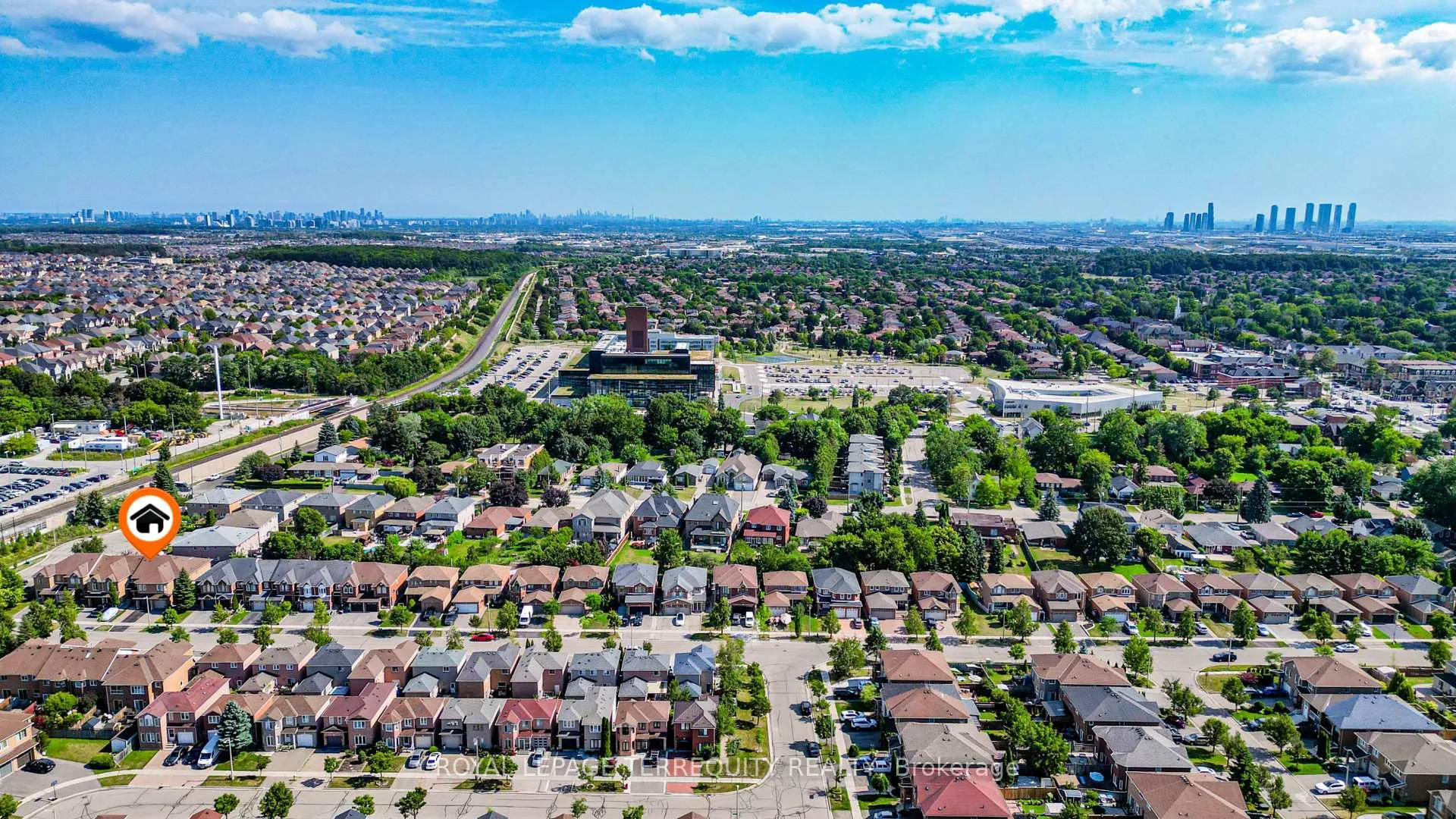 Photo 48 of 9 Stonebriar Drive, Vaughan, Maple — HOMEH