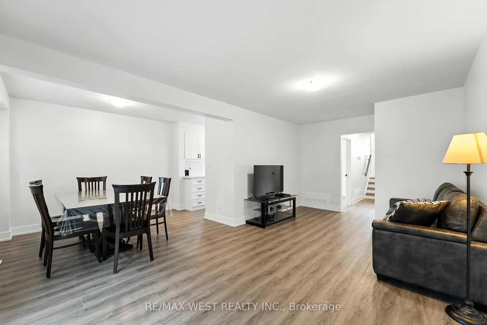 Photo 8 of 34 Stewart Avenue, New Tecumseth, Alliston — HOMEH