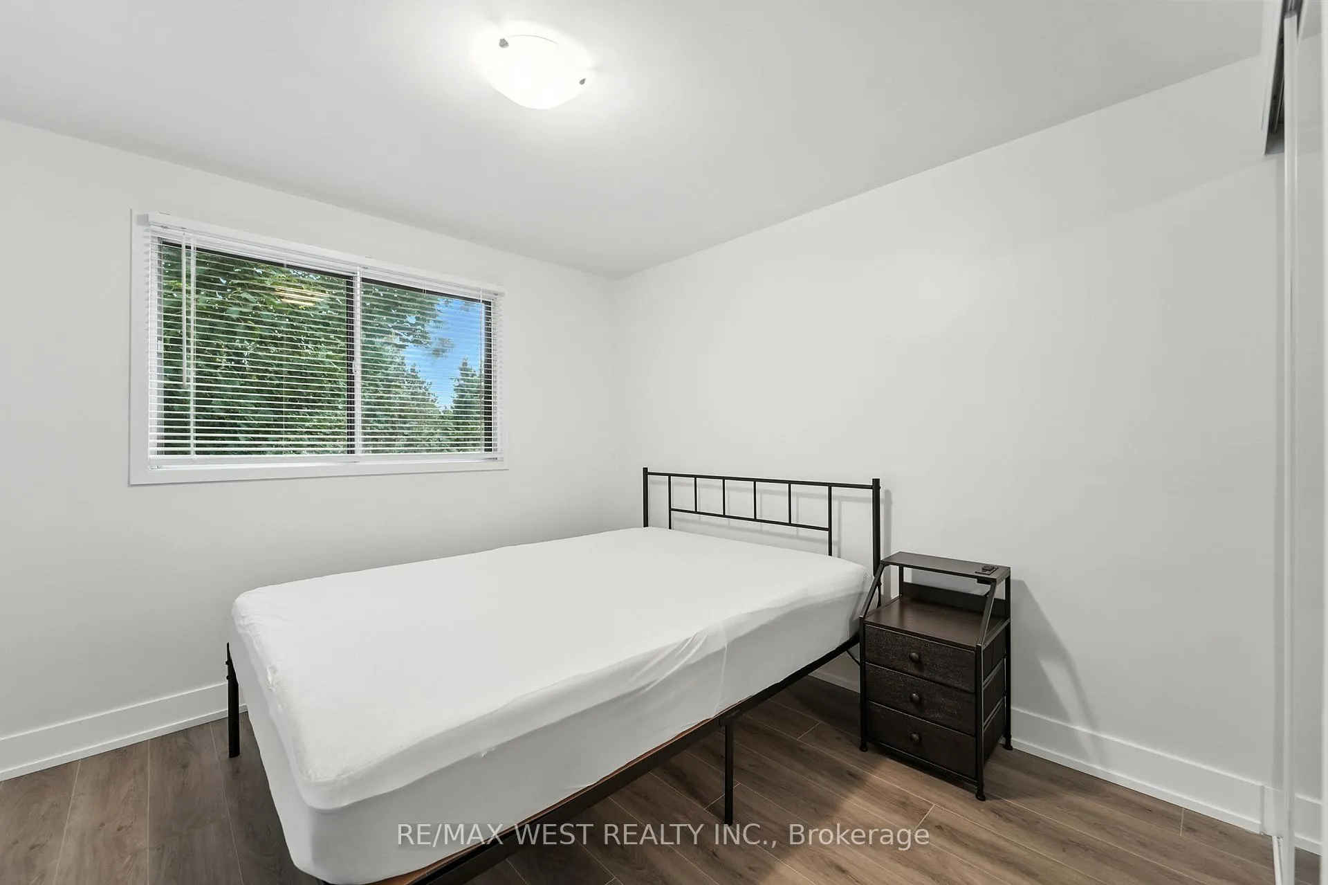 Photo 16 of 34 Stewart Avenue, New Tecumseth, Alliston — HOMEH