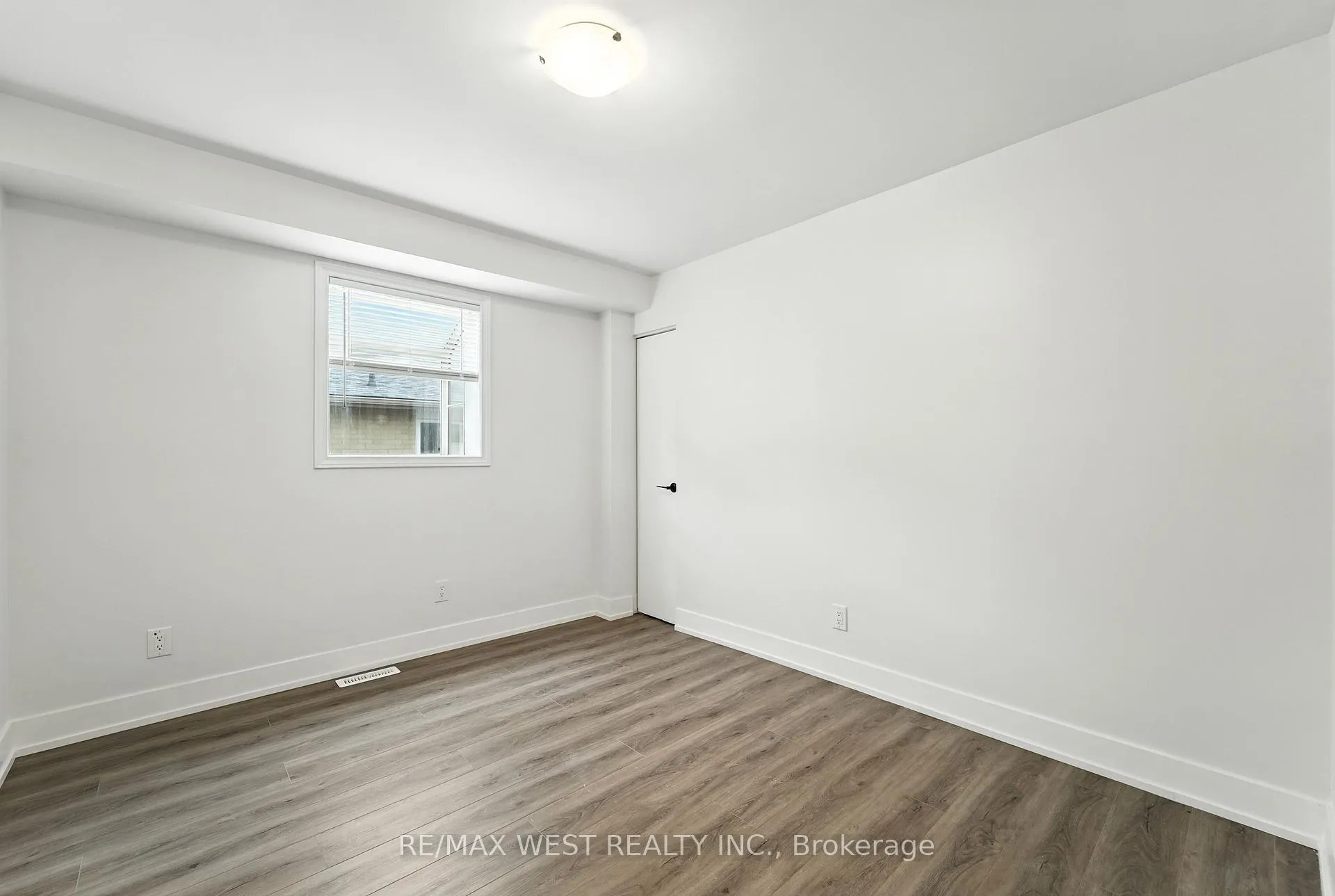 Photo 19 of 34 Stewart Avenue, New Tecumseth, Alliston — HOMEH