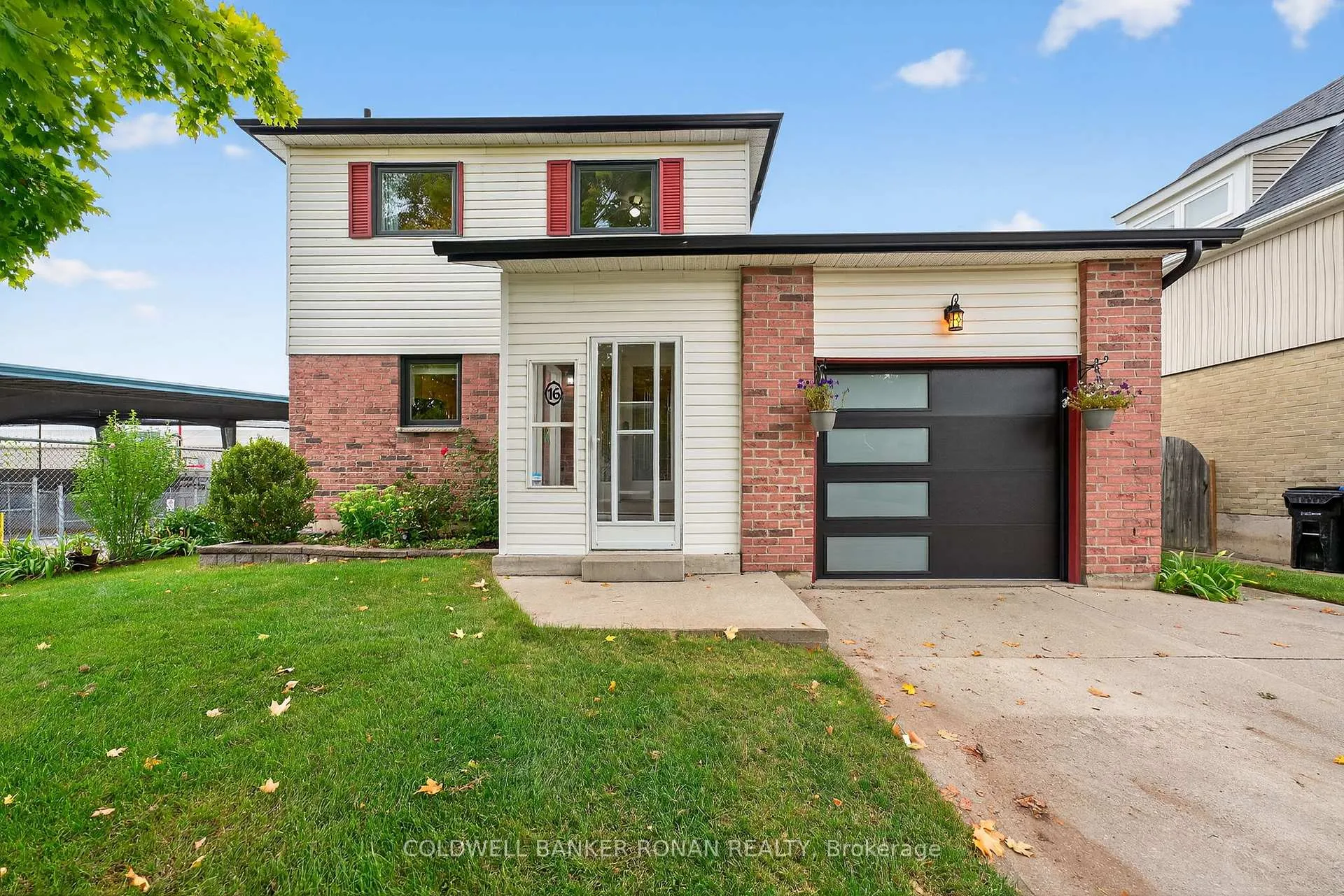 Photo 3 of 16 Fraser Avenue, New Tecumseth, Tottenham — HOMEH
