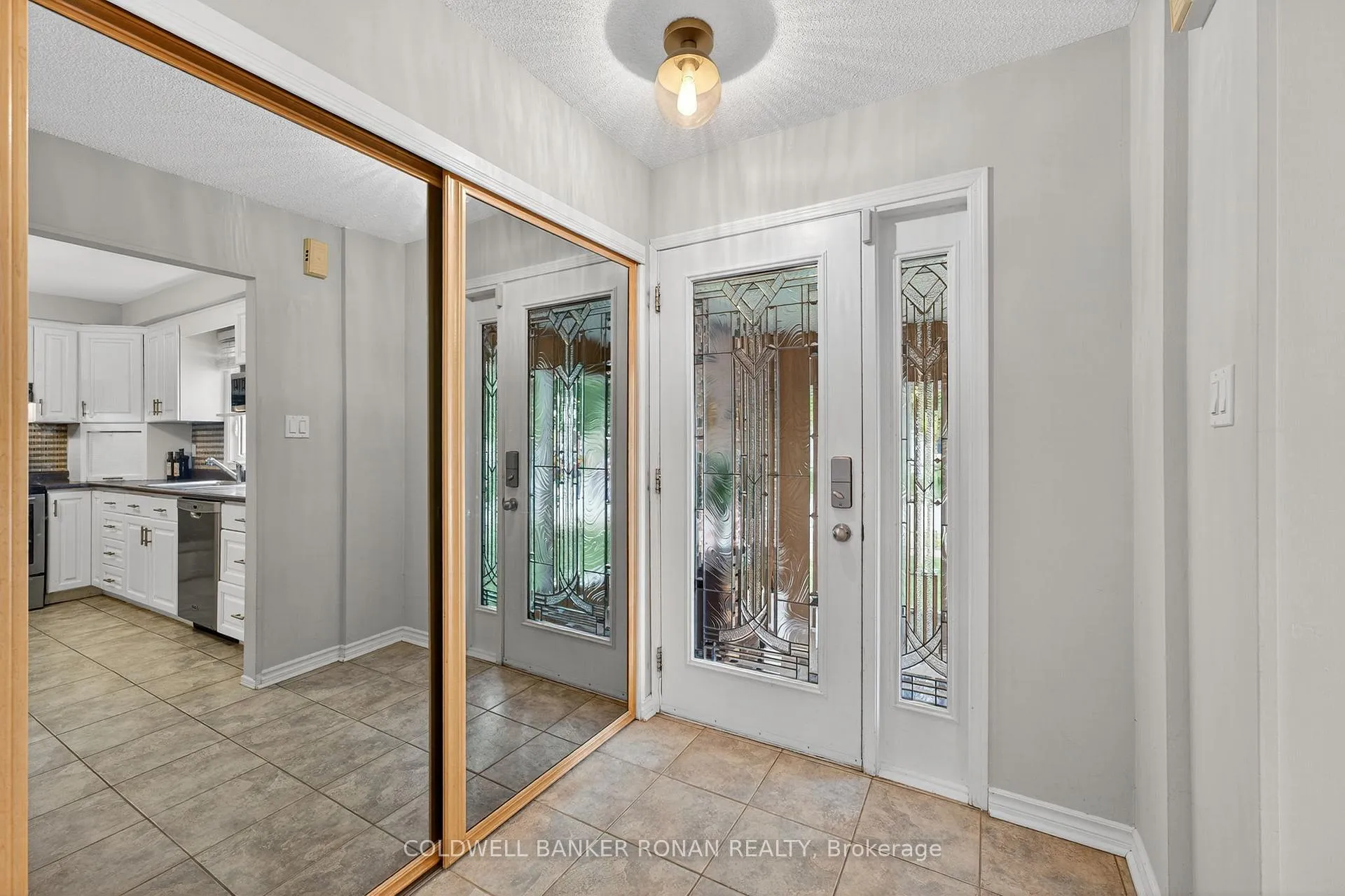 Photo 6 of 16 Fraser Avenue, New Tecumseth, Tottenham — HOMEH
