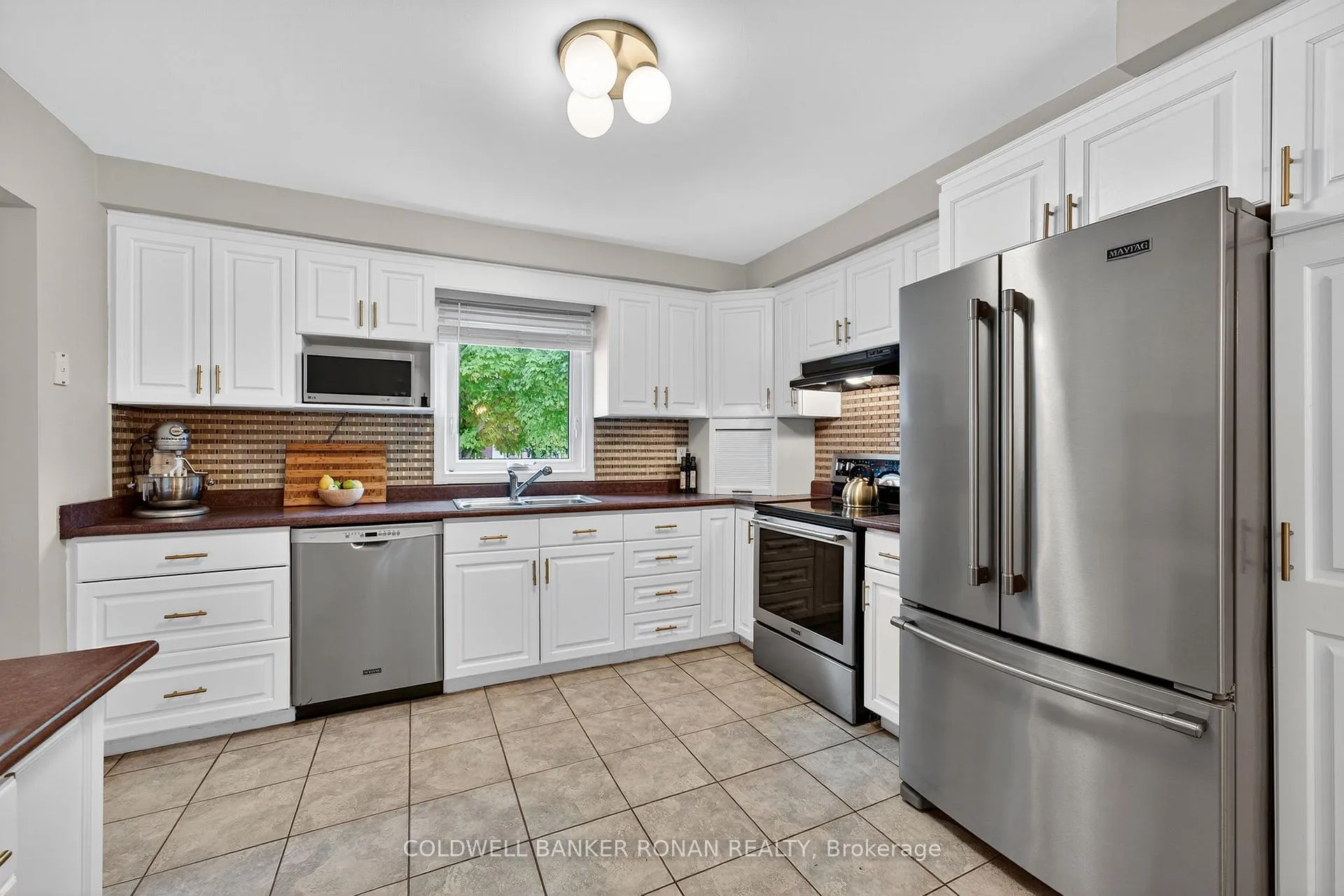 Photo 8 of 16 Fraser Avenue, New Tecumseth, Tottenham — HOMEH