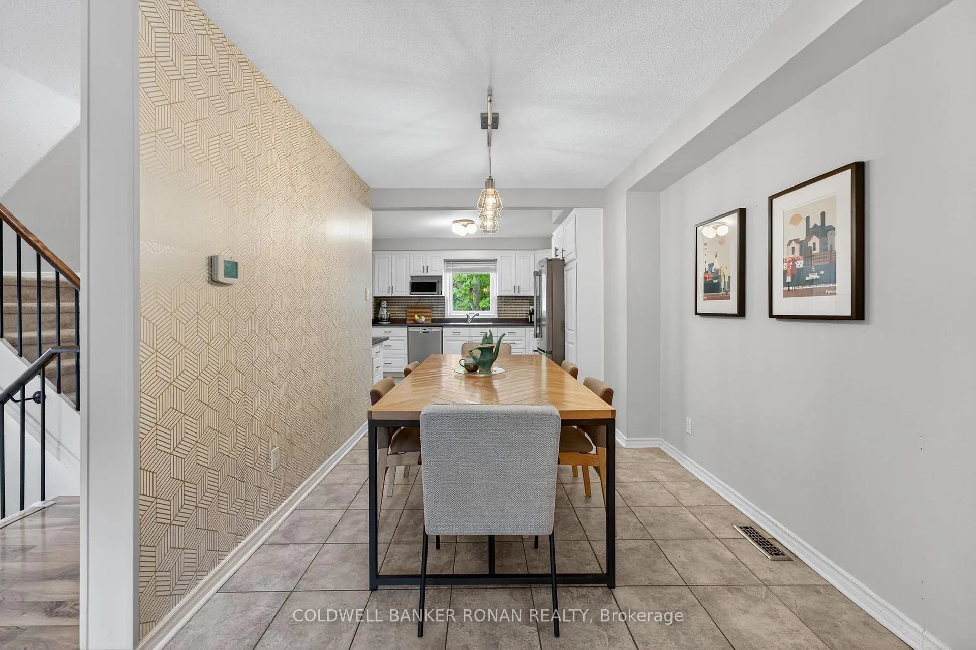 Photo 15 of 16 Fraser Avenue, New Tecumseth, Tottenham — HOMEH