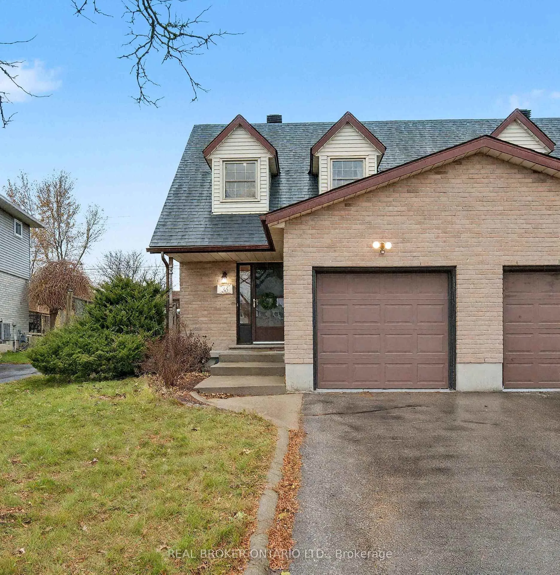 Front of 38 Catalina Court