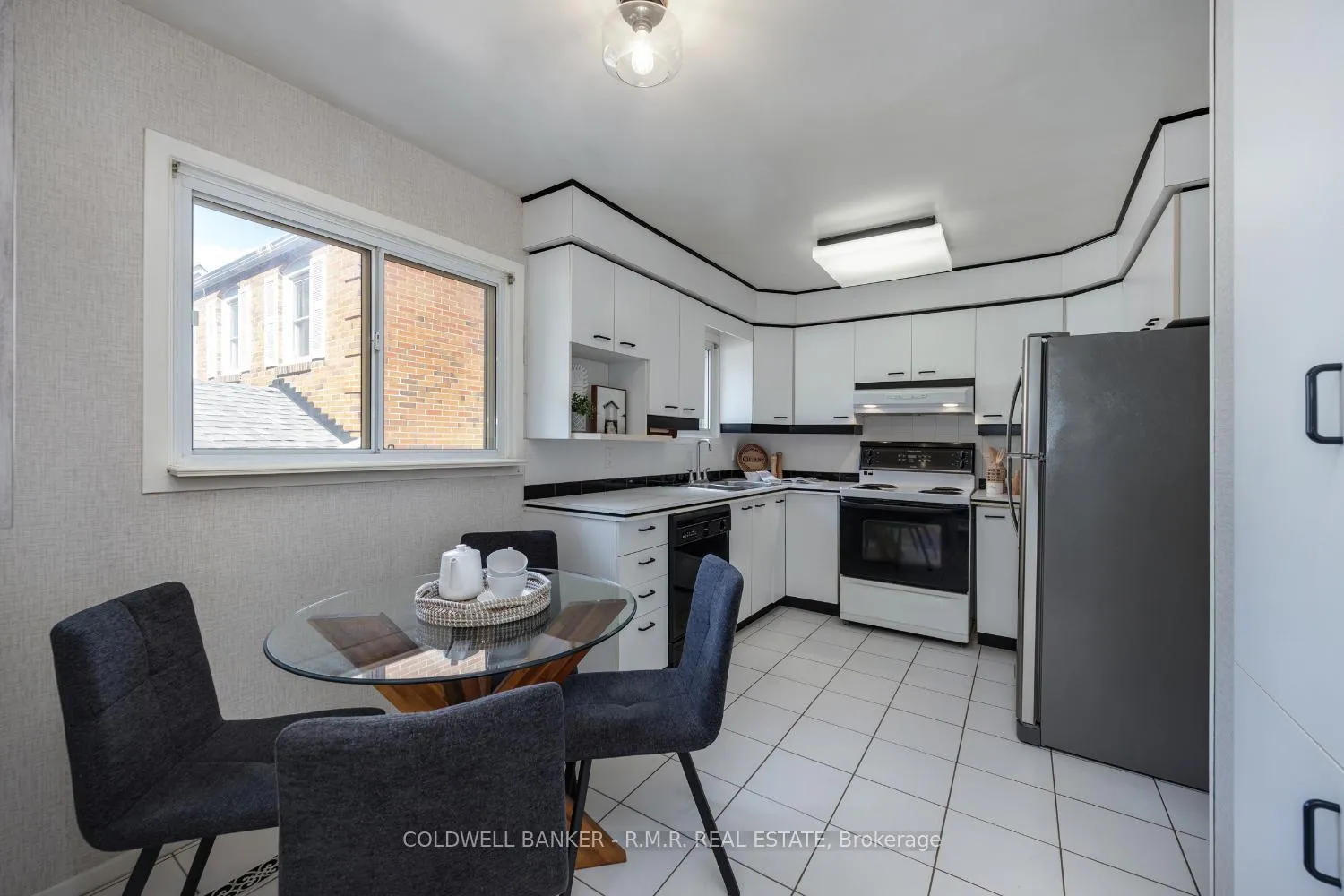 Photo 12 of 8 Aberfeldy Crescent, Markham, German Mills — HOMEH