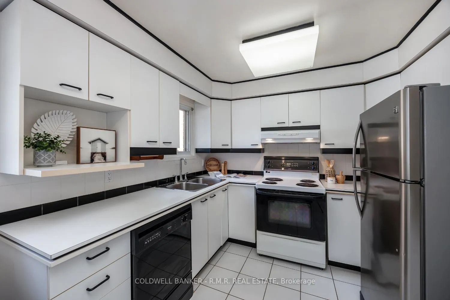Photo 15 of 8 Aberfeldy Crescent, Markham, German Mills — HOMEH
