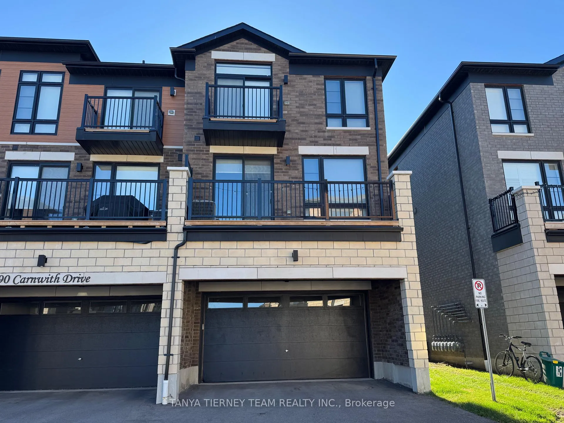 Photo 18 of 288 Carnwith Drive E, Whitby, Brooklin — HOMEH