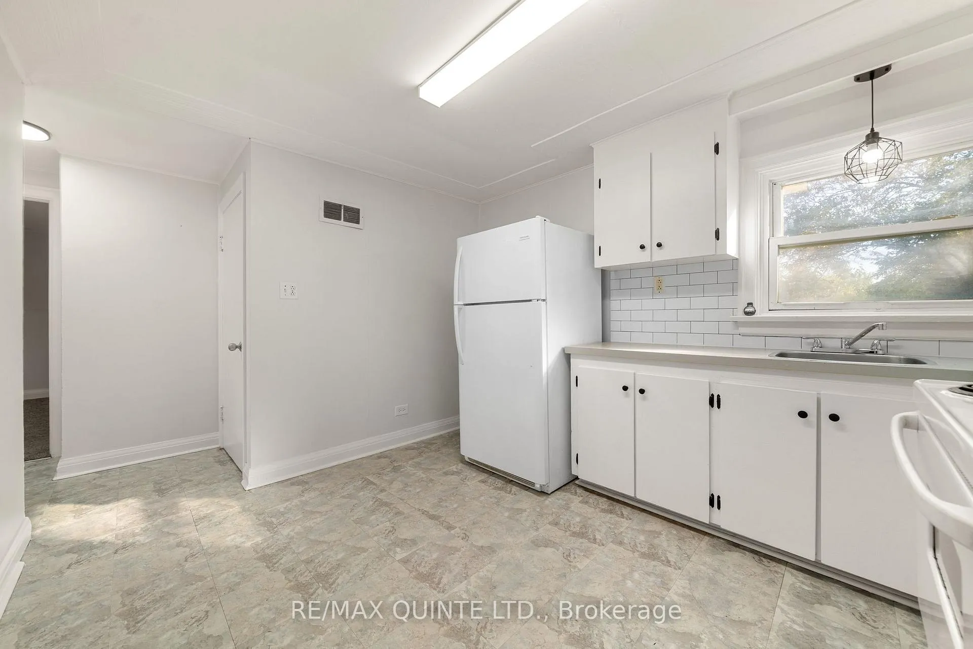 Photo 6 of 7 Ritchie Avenue, Belleville, Belleville Ward — HOMEH