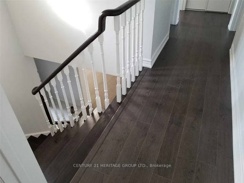 Photo 4 of 22 Breckonwood Crescent, Markham, Aileen-Willowbrook — HOMEH