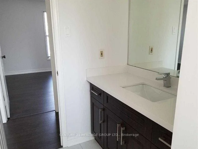 Photo 7 of 22 Breckonwood Crescent, Markham, Aileen-Willowbrook — HOMEH