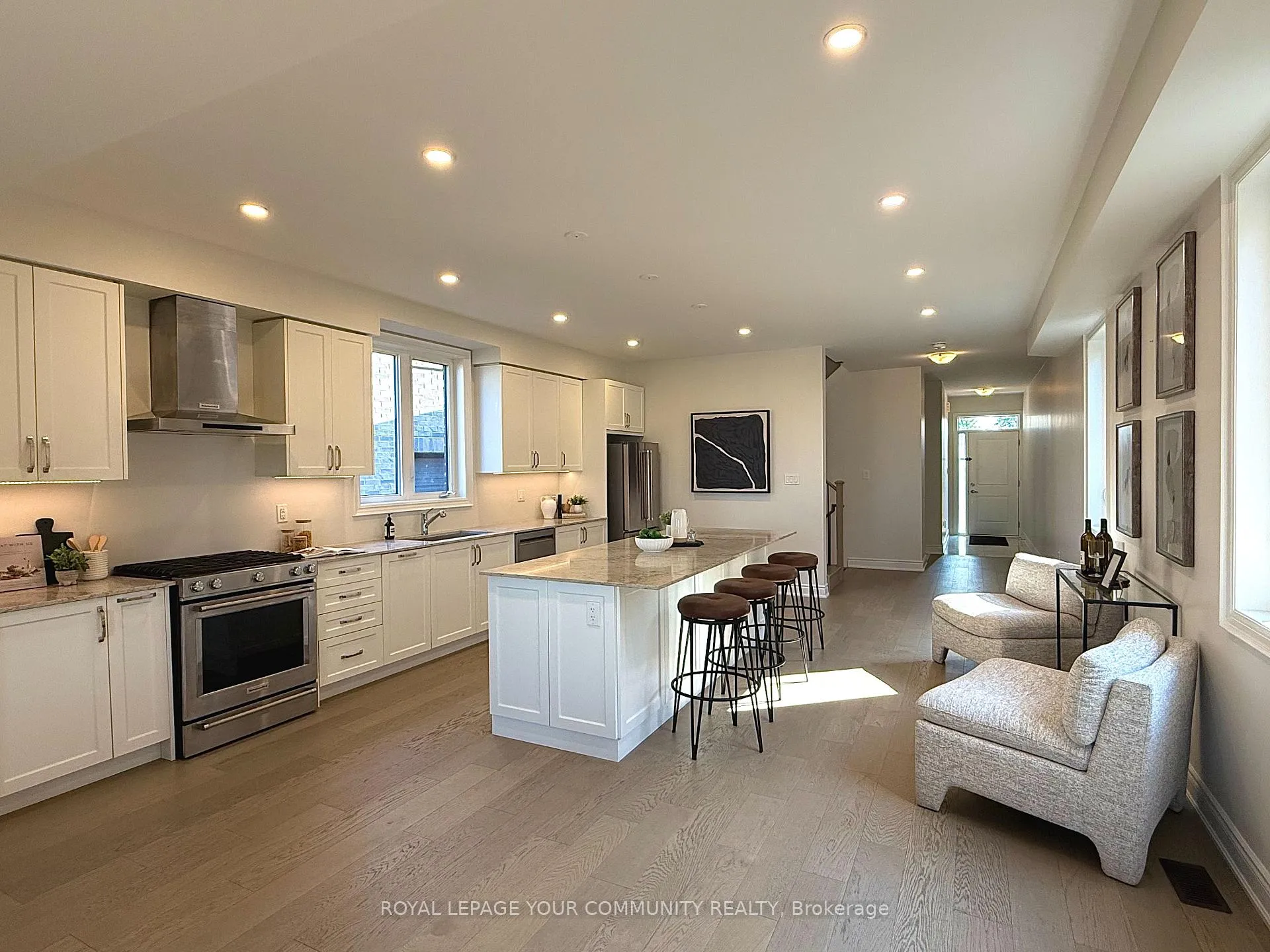 Photo 5 of 243A Andy Crescent, Vaughan, West Woodbridge — HOMEH