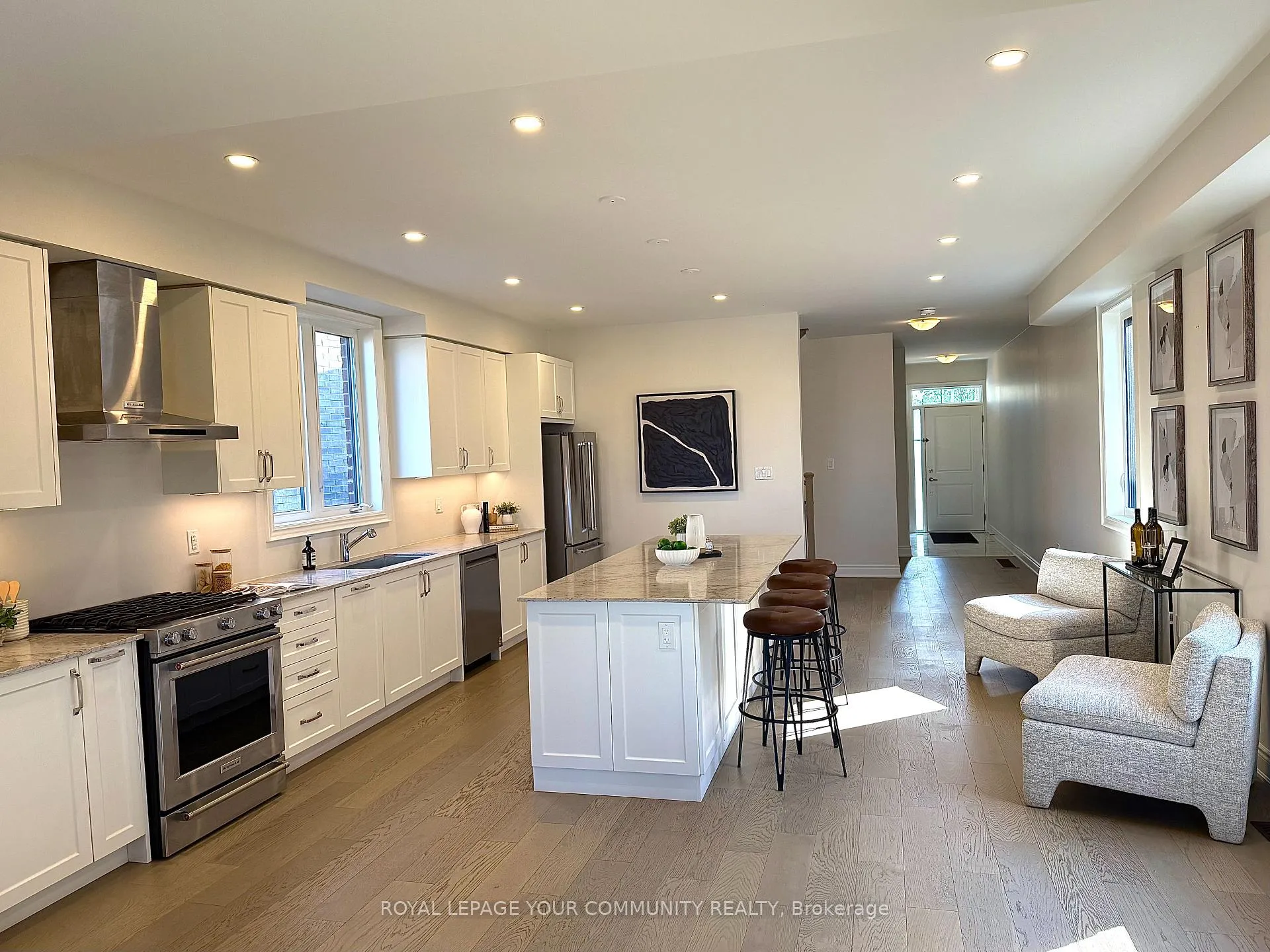 Photo 7 of 243A Andy Crescent, Vaughan, West Woodbridge — HOMEH