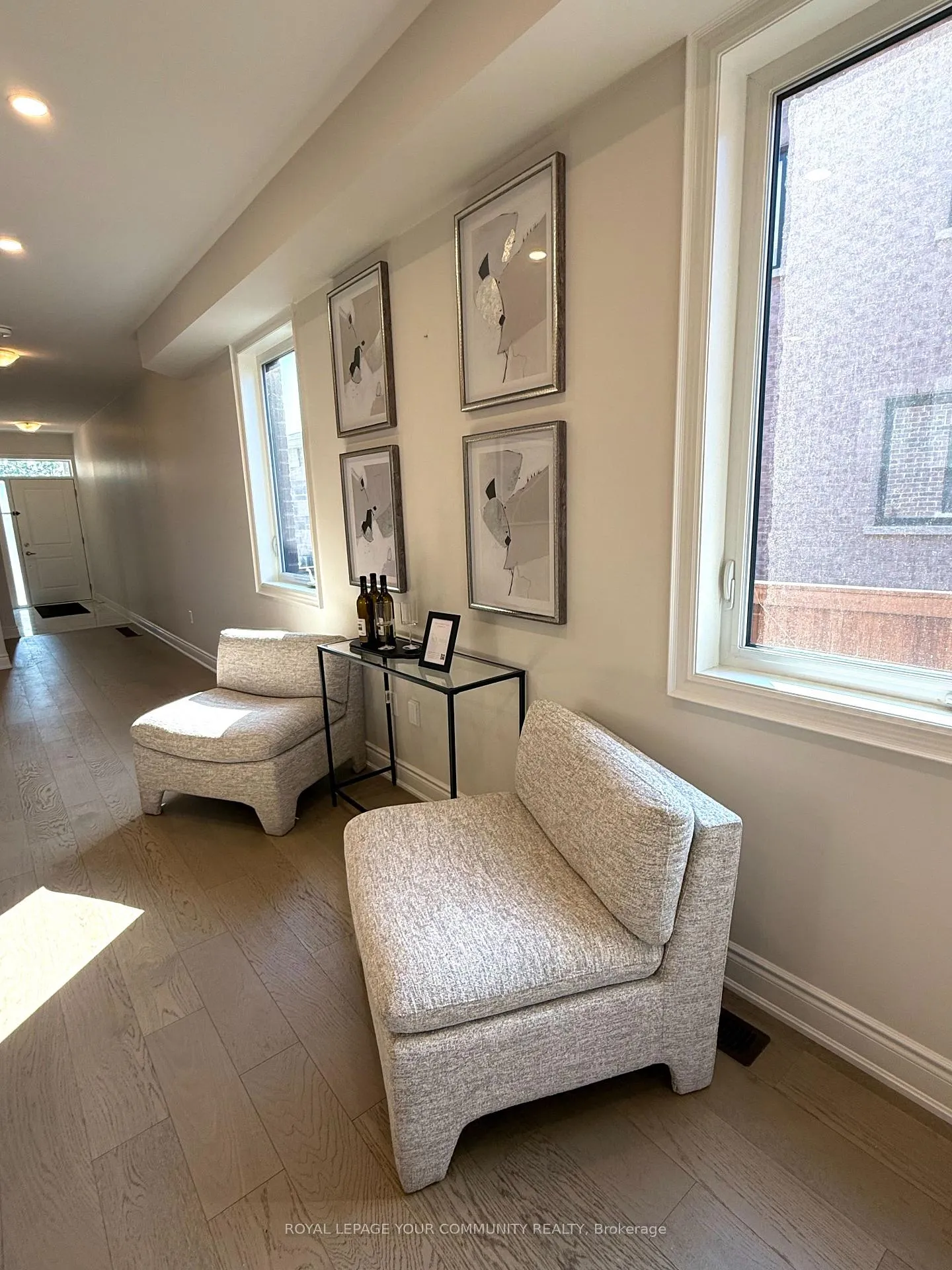 Photo 8 of 243A Andy Crescent, Vaughan, West Woodbridge — HOMEH