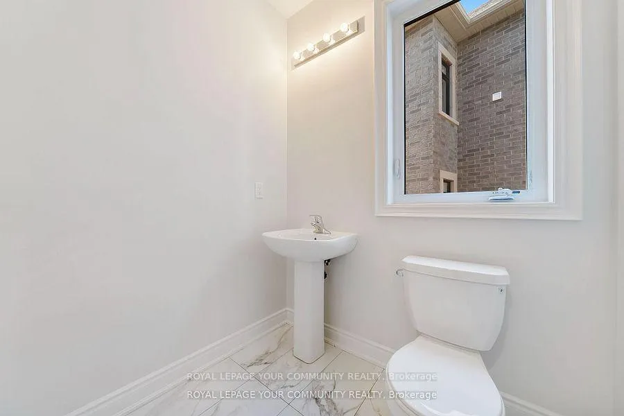 Photo 11 of 243A Andy Crescent, Vaughan, West Woodbridge — HOMEH