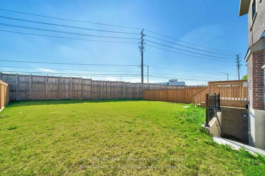 Photo 39 of 243A Andy Crescent, Vaughan, West Woodbridge — HOMEH