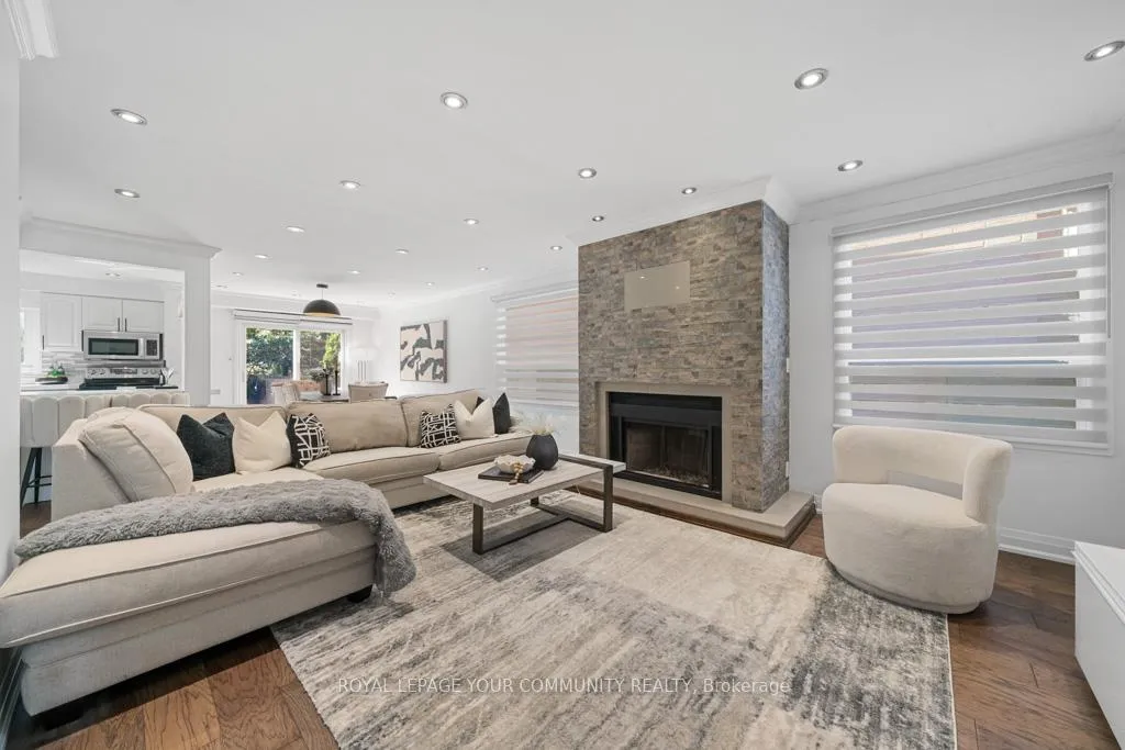 Photo 3 of 65 Westhampton Drive, Vaughan, Brownridge — HOMEH