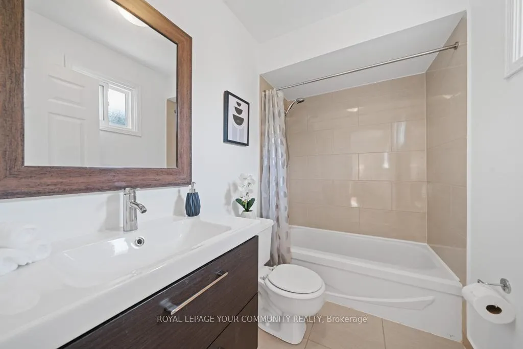 Photo 13 of 65 Westhampton Drive, Vaughan, Brownridge — HOMEH