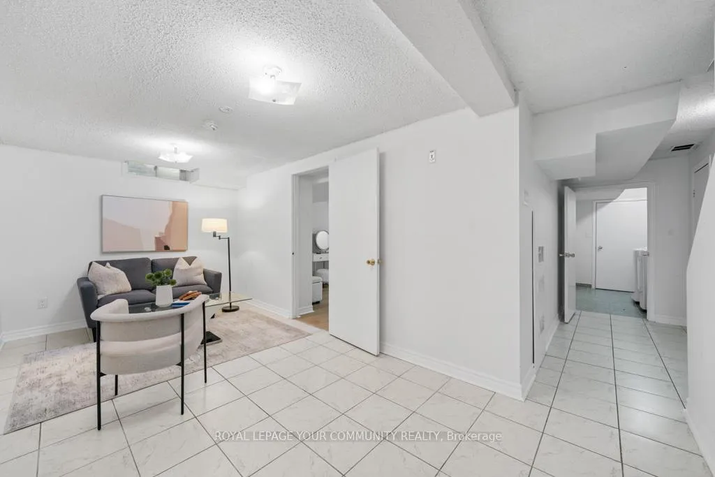 Photo 21 of 65 Westhampton Drive, Vaughan, Brownridge — HOMEH