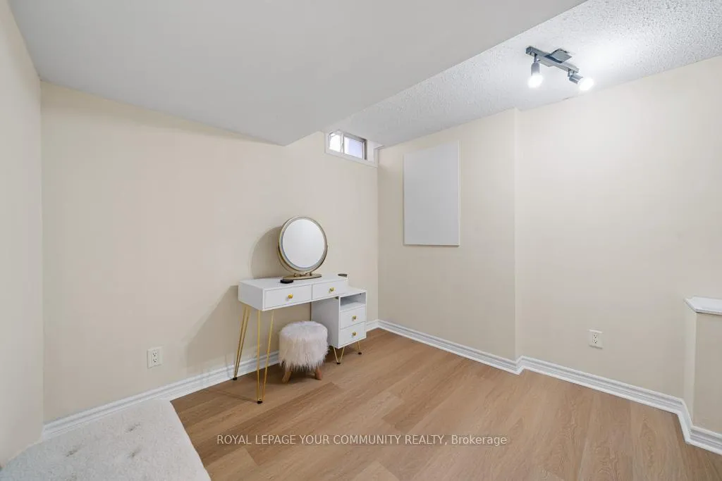 Photo 22 of 65 Westhampton Drive, Vaughan, Brownridge — HOMEH