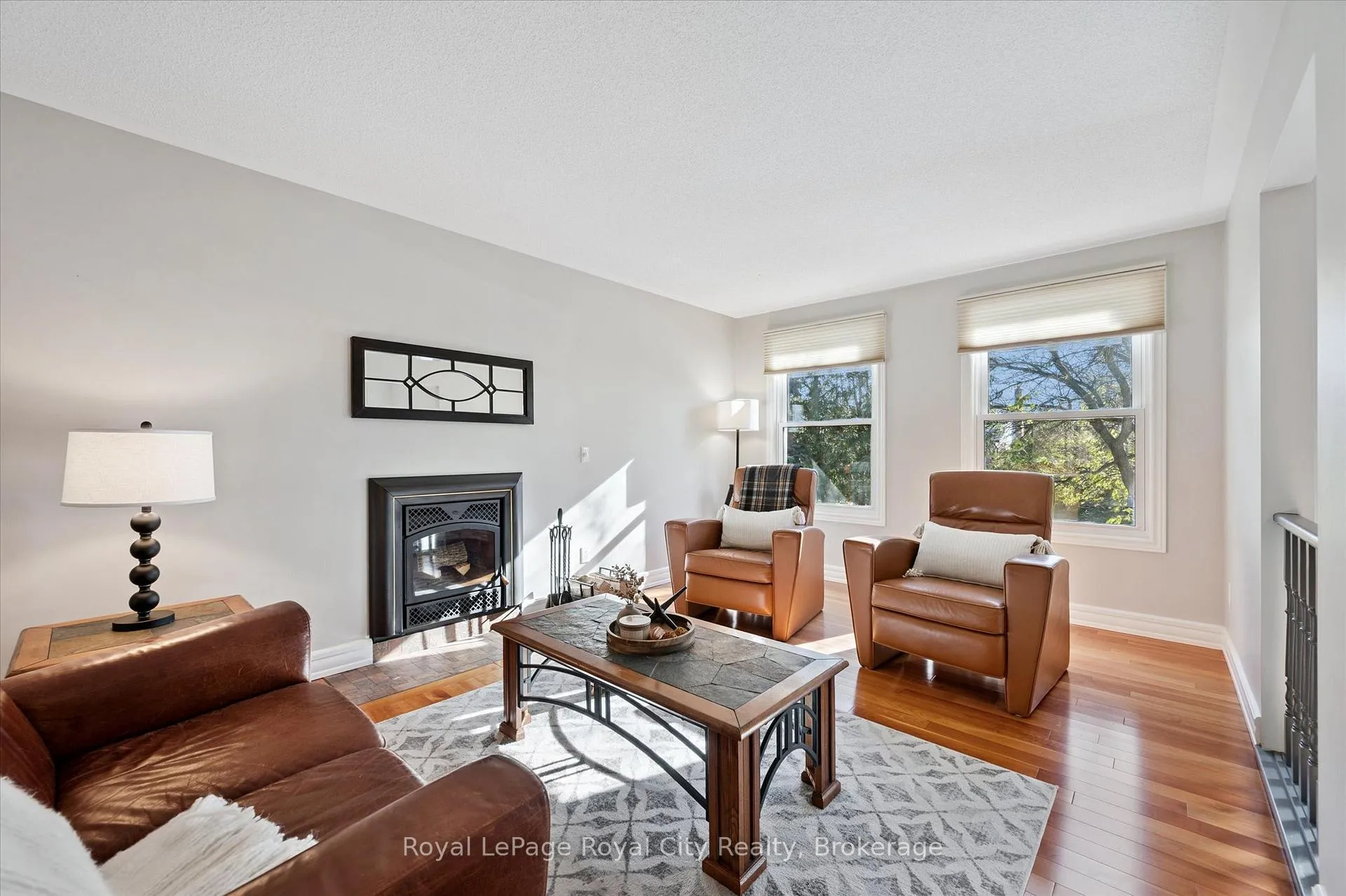 Photo 6 of 41 Shoemaker Crescent, Guelph, Willow West/Sugarbush/West Acres — HOMEH