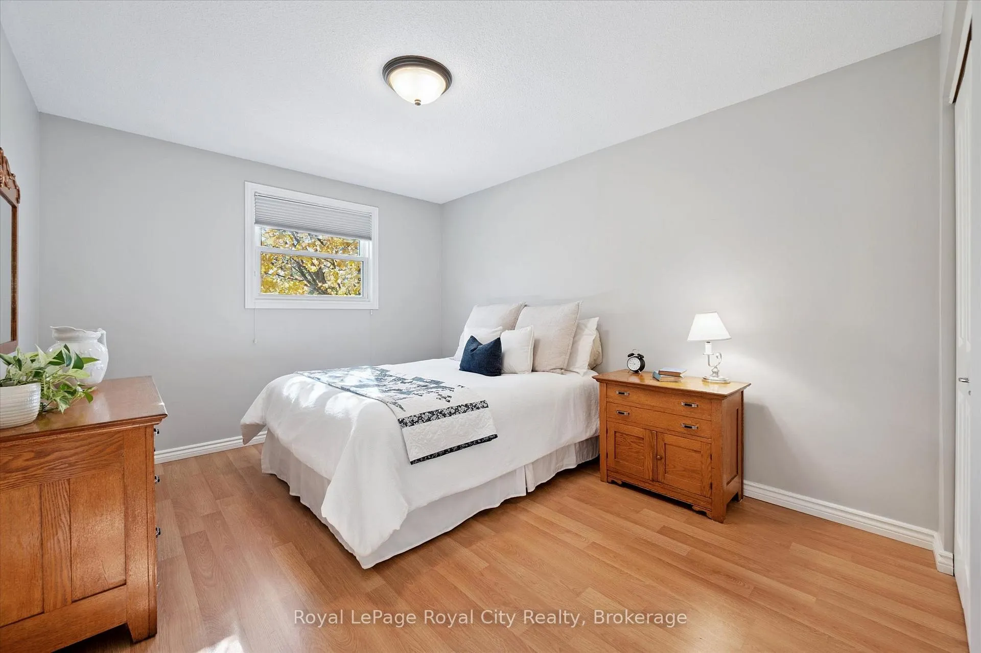 Photo 14 of 41 Shoemaker Crescent, Guelph, Willow West/Sugarbush/West Acres — HOMEH