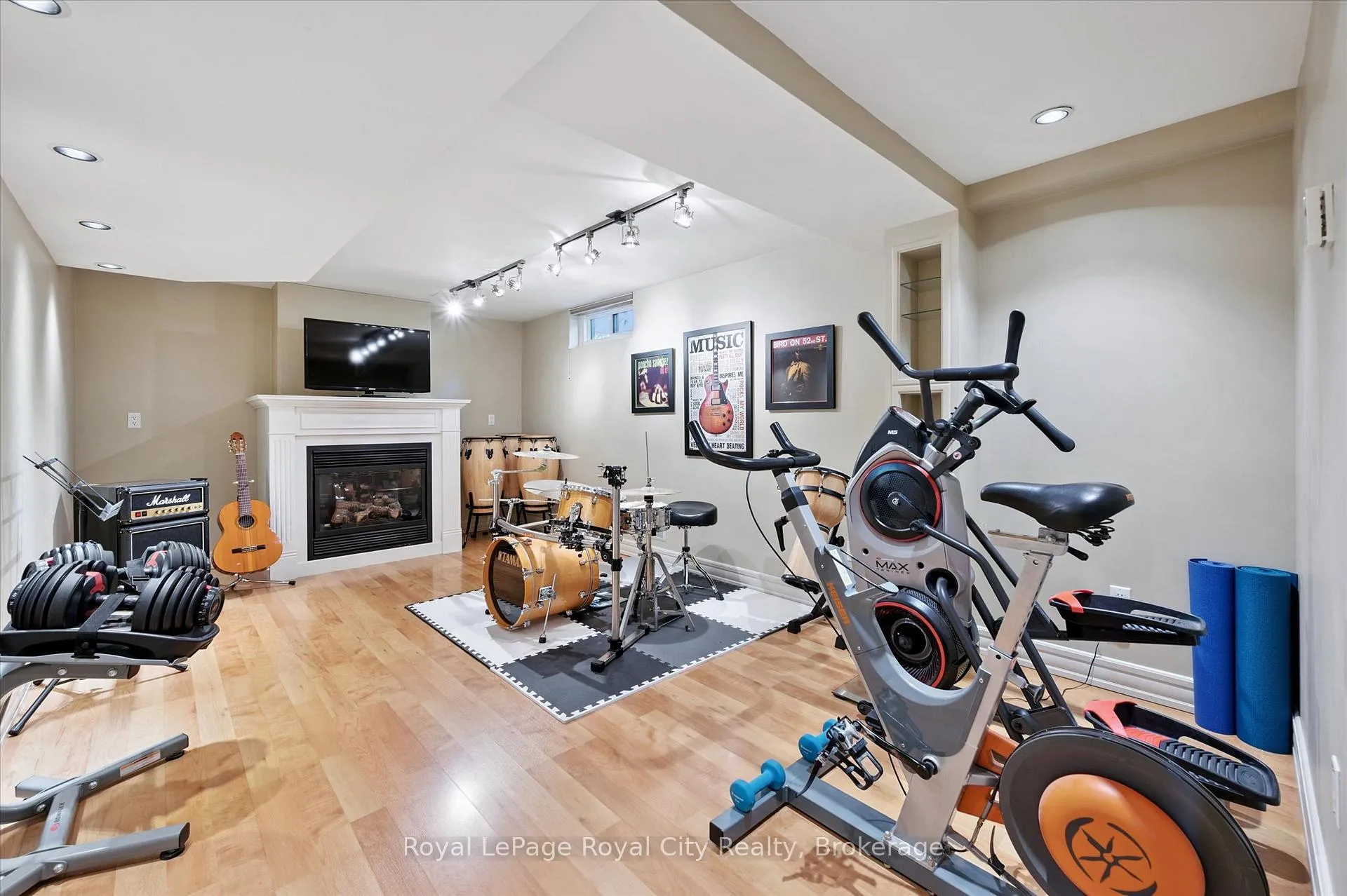 Photo 20 of 41 Shoemaker Crescent, Guelph, Willow West/Sugarbush/West Acres — HOMEH