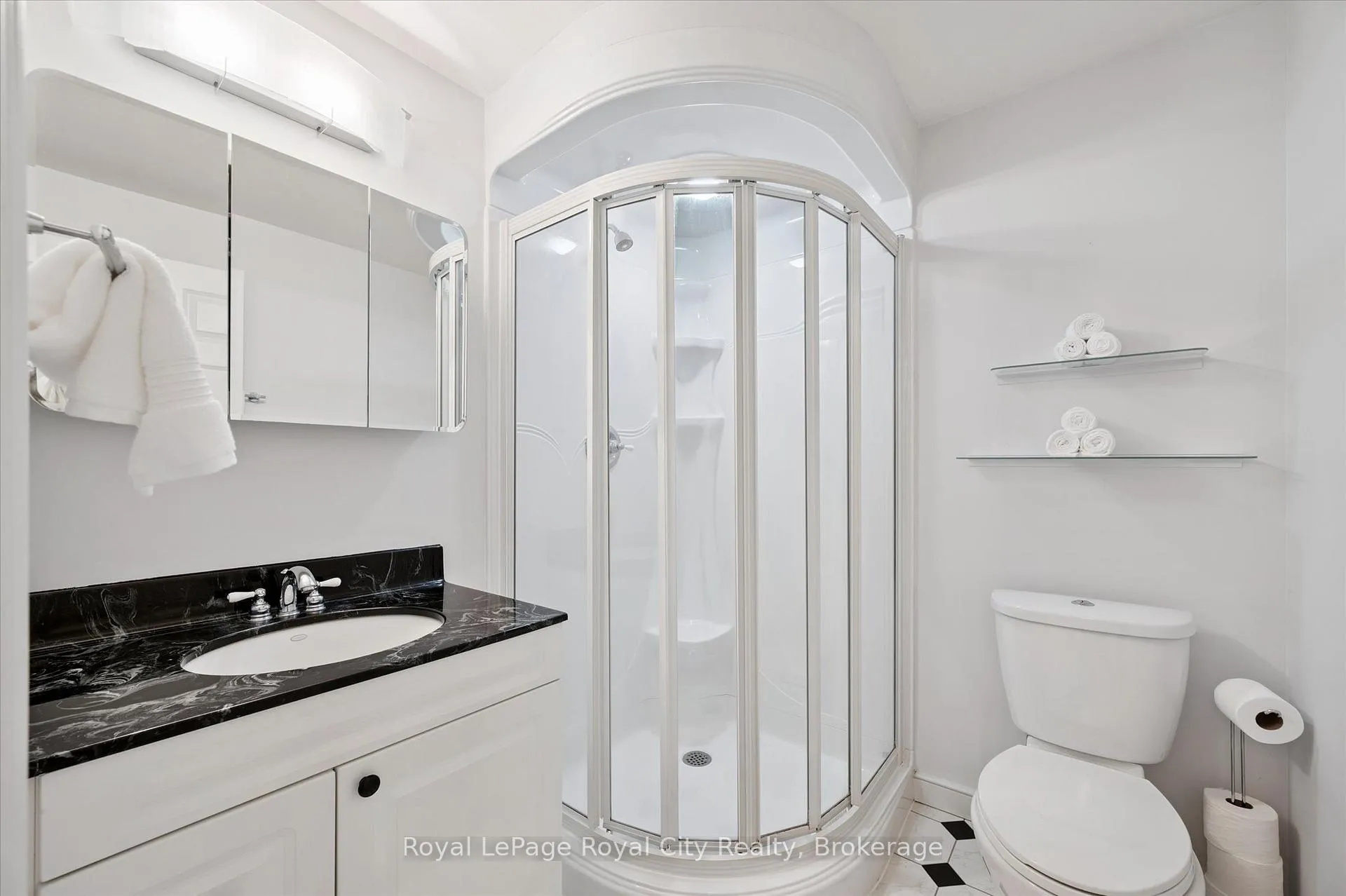Photo 22 of 41 Shoemaker Crescent, Guelph, Willow West/Sugarbush/West Acres — HOMEH