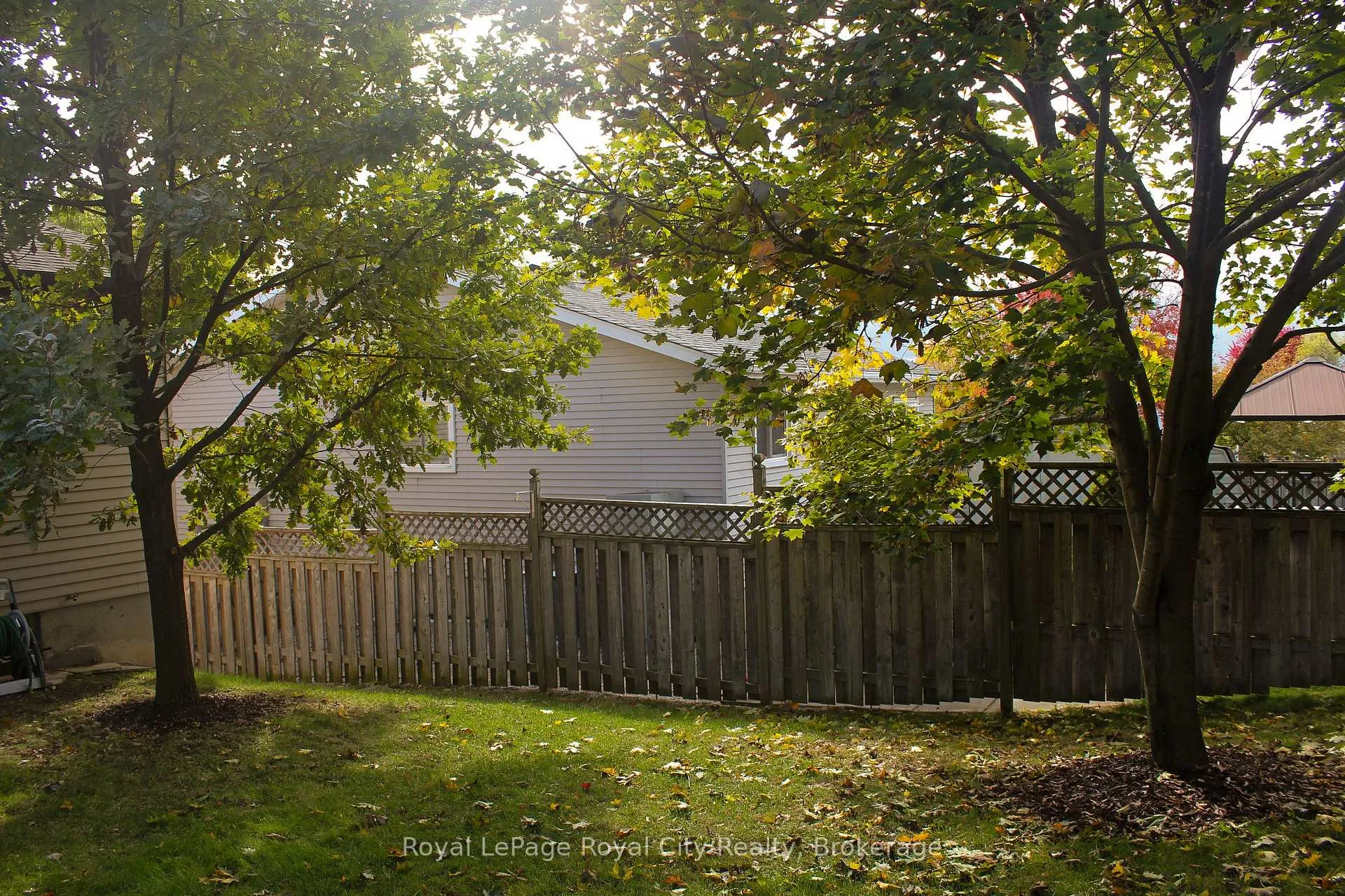 Photo 27 of 41 Shoemaker Crescent, Guelph, Willow West/Sugarbush/West Acres — HOMEH