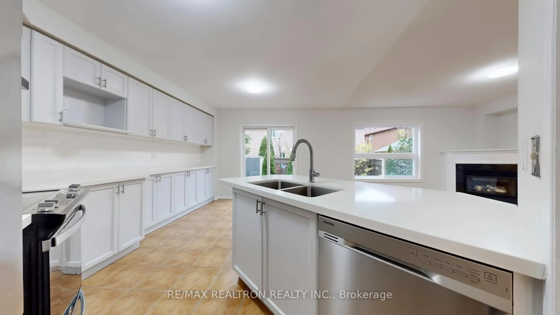 Photo 17 of 214 Everett Street, Markham, Wismer — HOMEH
