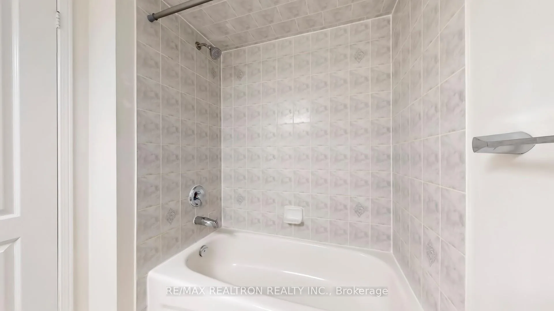 Photo 35 of 214 Everett Street, Markham, Wismer — HOMEH